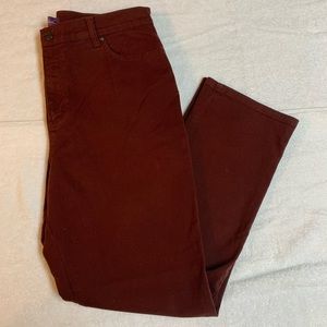 Gloria Vanderbuilt- Amanda Jean’s